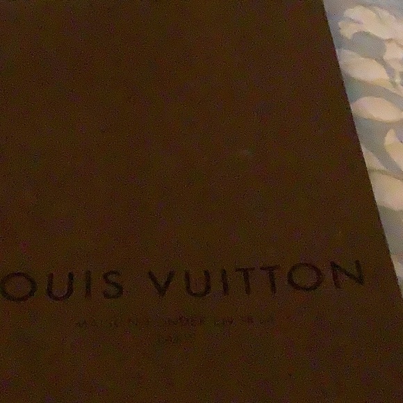 Louis Vuitton Shopper - Picture 2 of 4